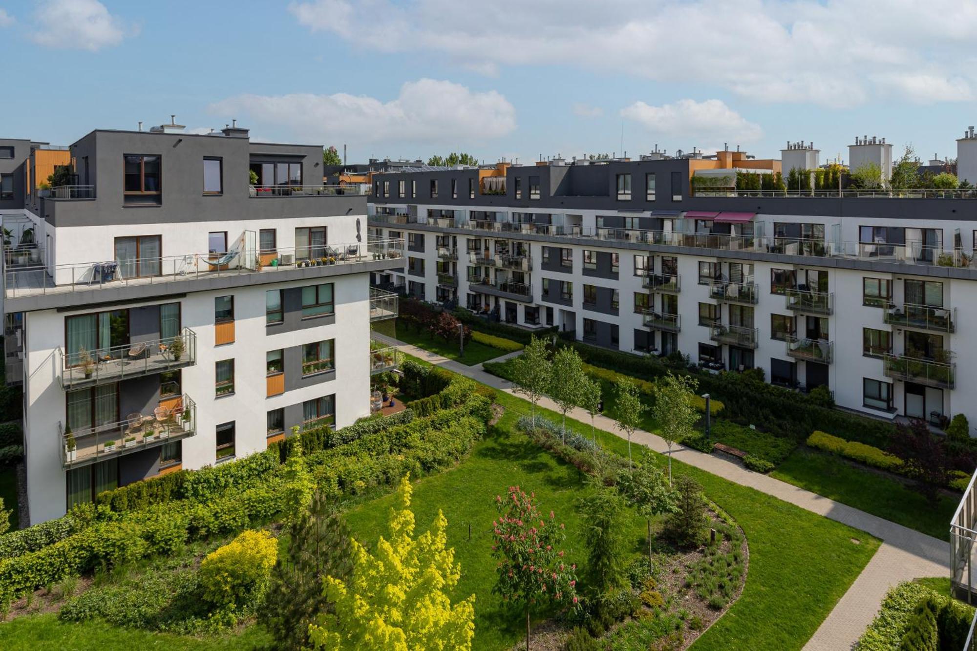 Royal Garden Apartment In Wilanow By Renters Prestige وارسو المظهر الخارجي الصورة